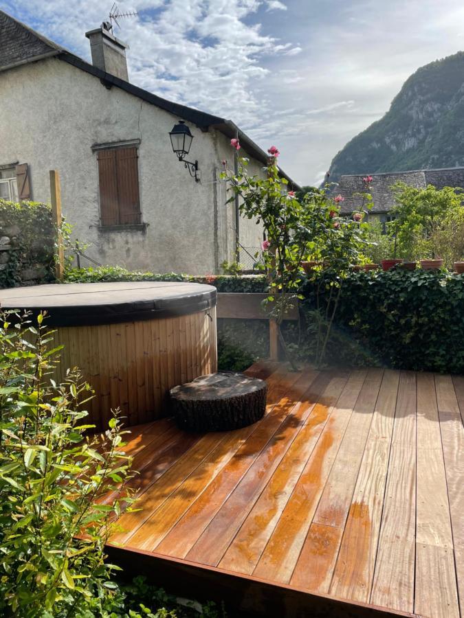 Ferienwohnung Le Monrepos Avec Jacuzzi Nordique Bielle Exterior foto